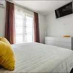 Апартаменты Luxury With Private Heated Pool *