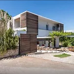 Luxury With Private Heated Pool Апартаменты *