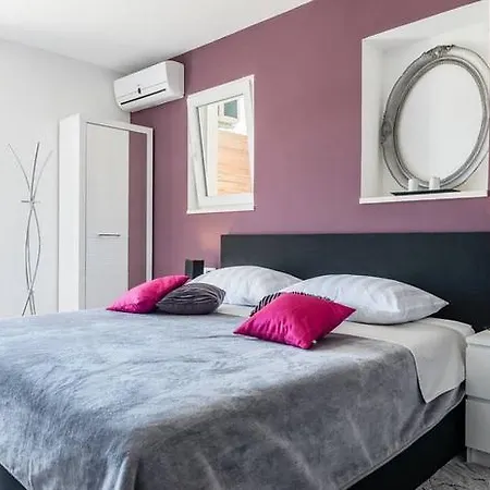 Apartmán Luxury With Private Heated Pool Šibenik
