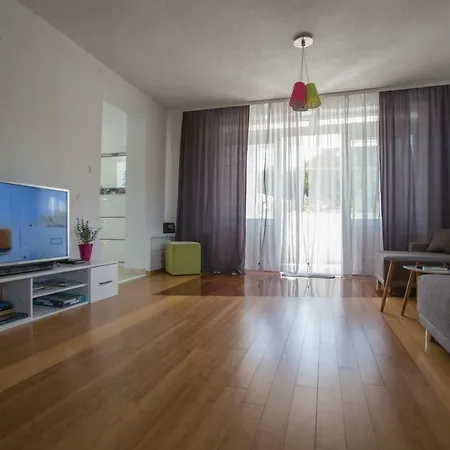 Luxury With Private Heated Pool Lägenhet Šibenik