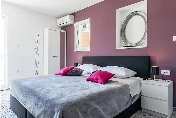 Appartamento Luxury With Private Heated Pool Šibenik