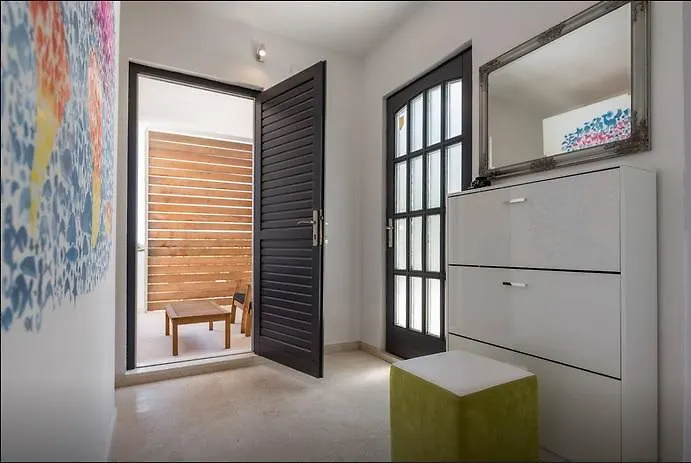 Luxury With Private Heated Pool דירה