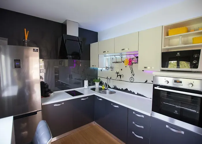 Luxury With Private Heated Pool Appartamento Šibenik