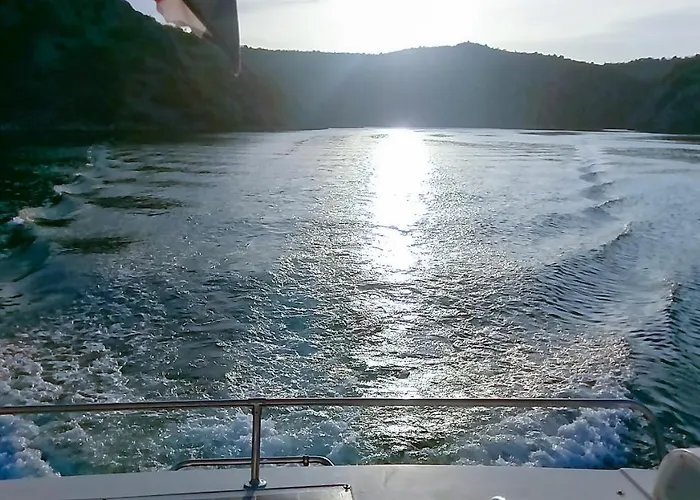 Luxury With Private Heated Pool דירה *